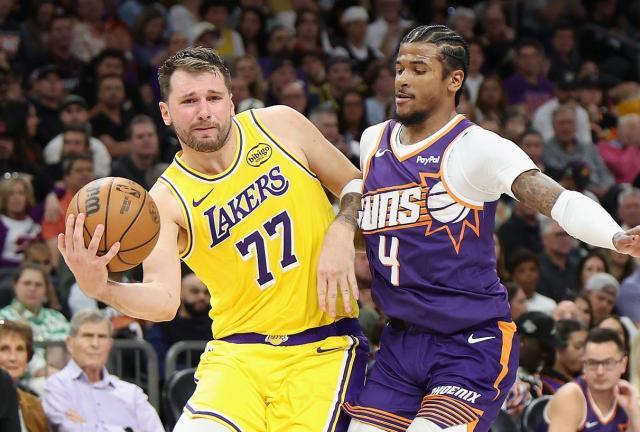 星空体育-奥尼尔三分绝杀！湖人三连败：艾顿梦游+恶犯酿祸