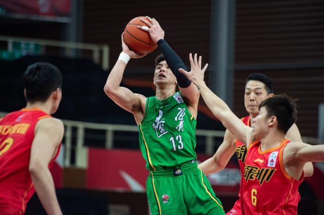 星空体育平台-稳就一个字！大韩郭少连线无解 阻击辽宁实在太难